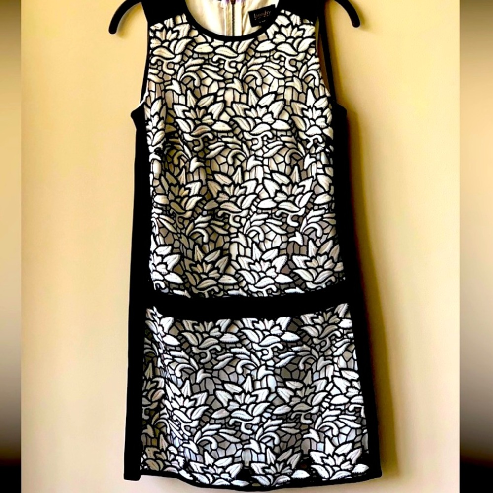 NWT Laundry by Shelli Segal Black & White Sleeveless Lace Drop Waist Shift Dress